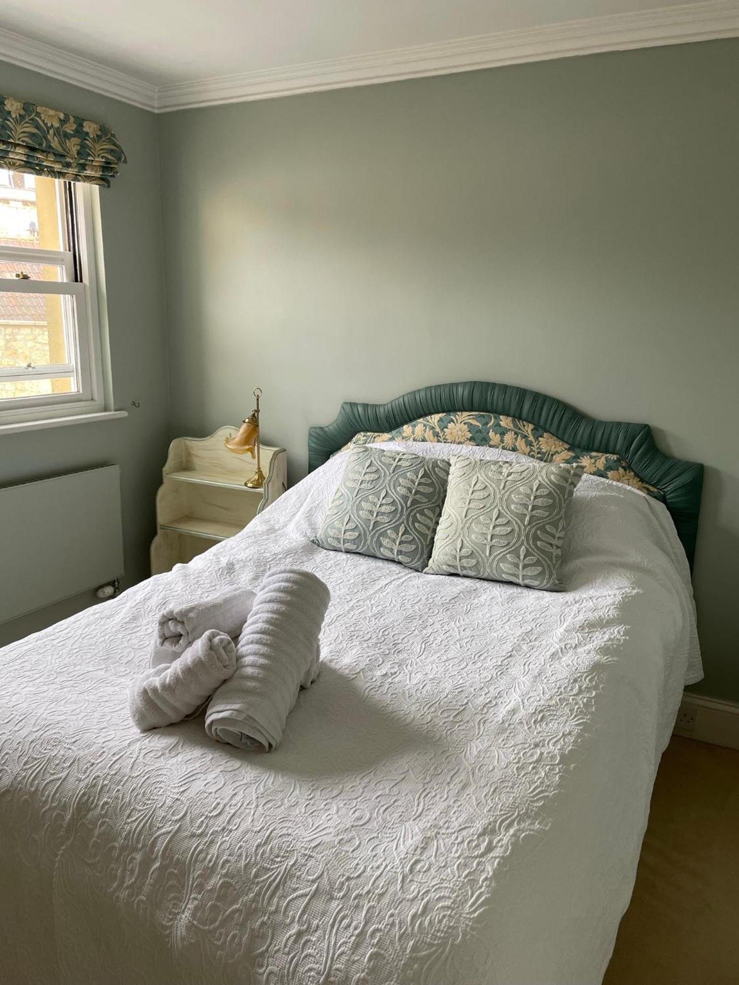 Circus Mews Townhouse:2 Beds:2 En-Suite Baths:Parking:City Centre:Quiet Area ภายนอก รูปภาพ