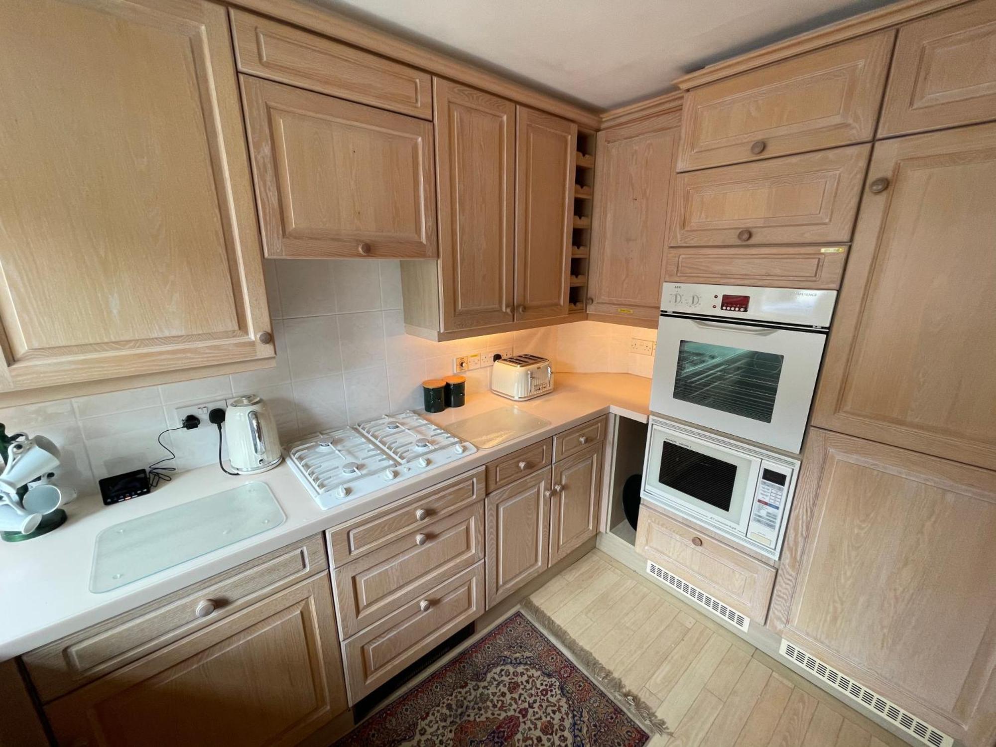 Circus Mews Townhouse:2 Beds:2 En-Suite Baths:Parking:City Centre:Quiet Area ภายนอก รูปภาพ