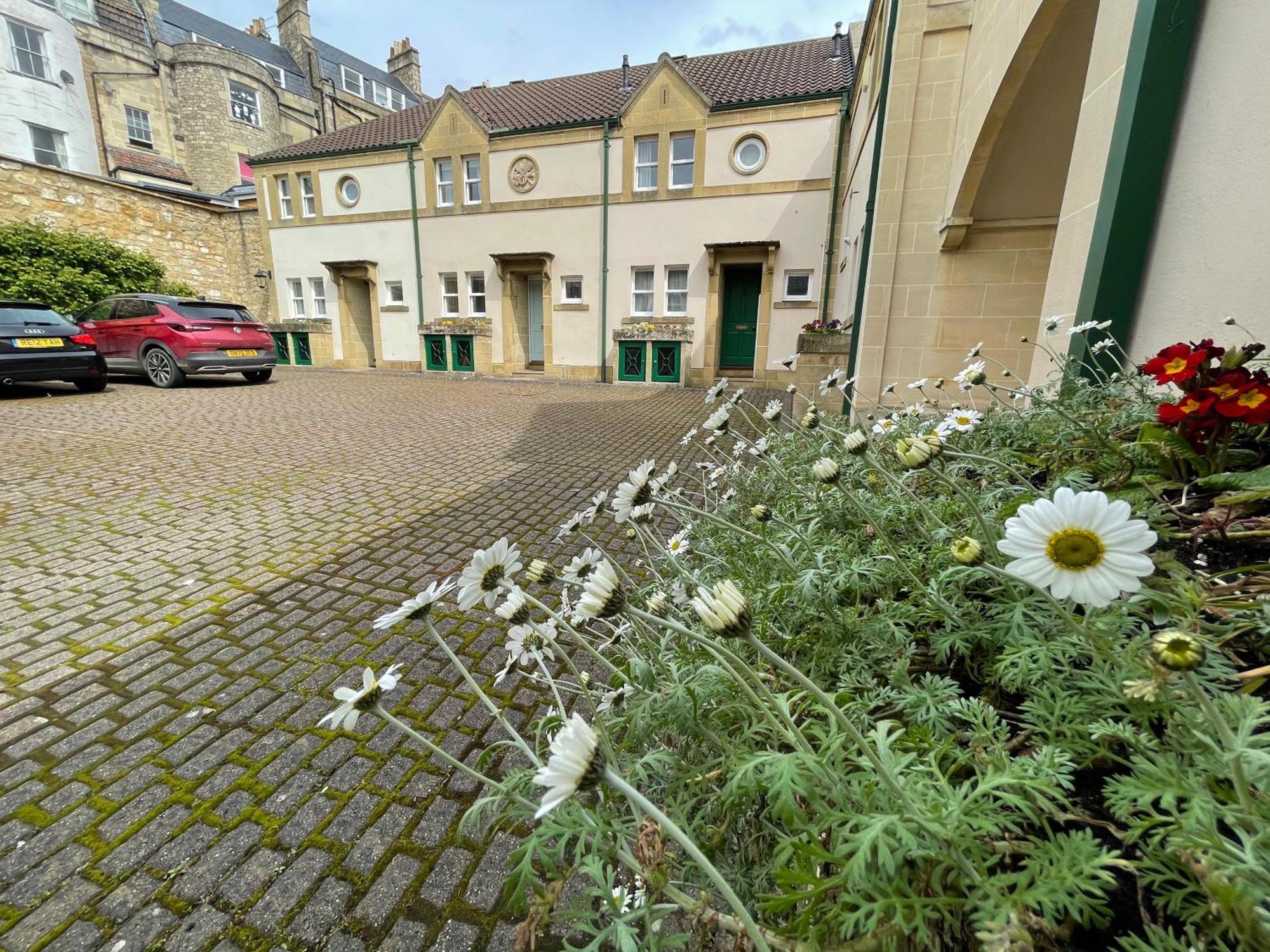 Circus Mews Townhouse:2 Beds:2 En-Suite Baths:Parking:City Centre:Quiet Area ภายนอก รูปภาพ